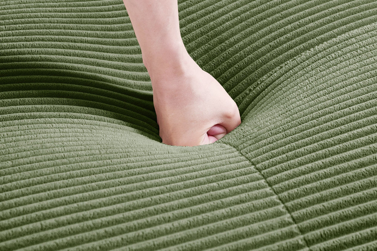 Mia Ottoman