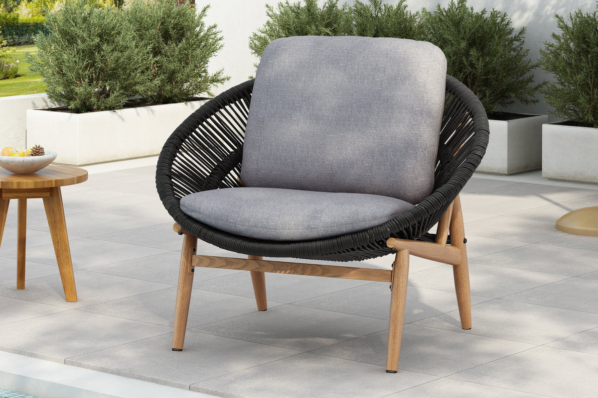 ORVEX Outdoor Wicker Chair