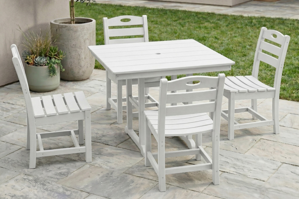 BRELLO Outdoor Dining Set for 4