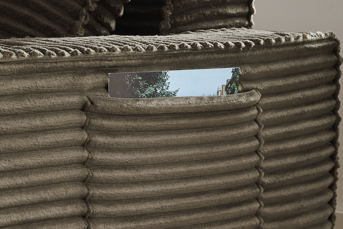 FERON 43" Chair